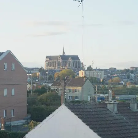 Appartement Atypique T1 Duplex - Wifi .Parking .Proche .Gare à Saint-Quentin  Extérieur photo