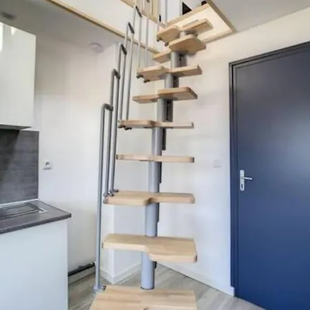 Appartement Atypique T1 Duplex - Wifi .Parking .Proche .Gare à Saint-Quentin  Extérieur photo