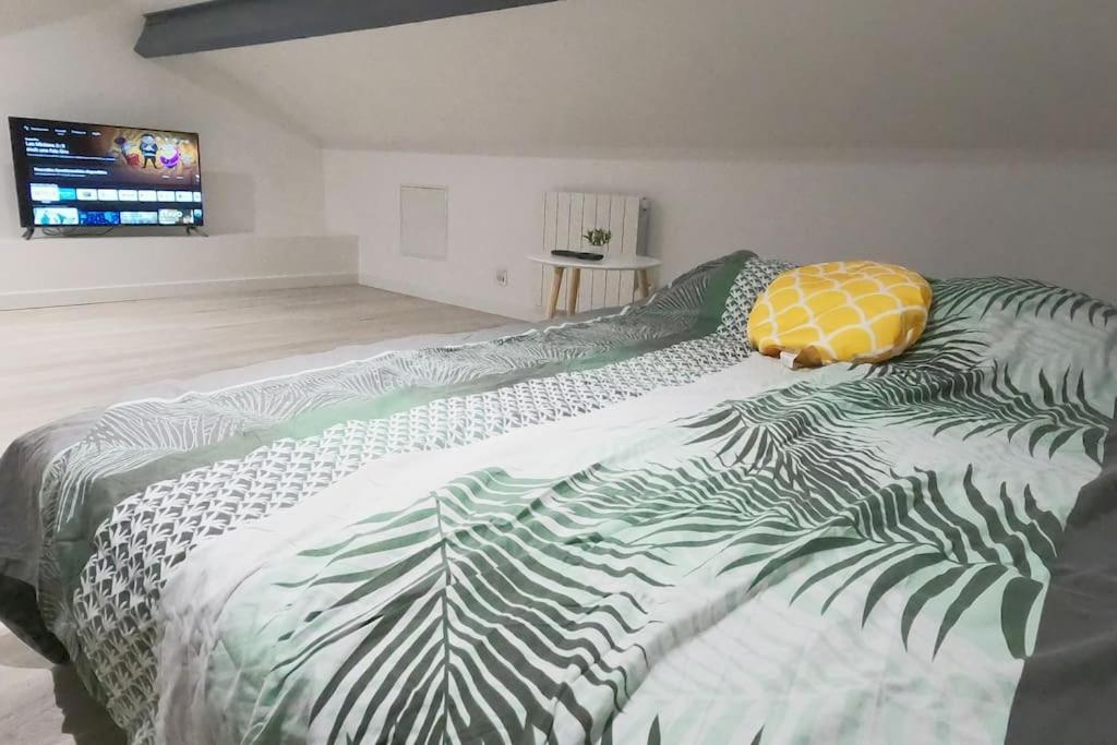 Atypique T1 Duplex - Wifi .parking .proche .gare Appartement *